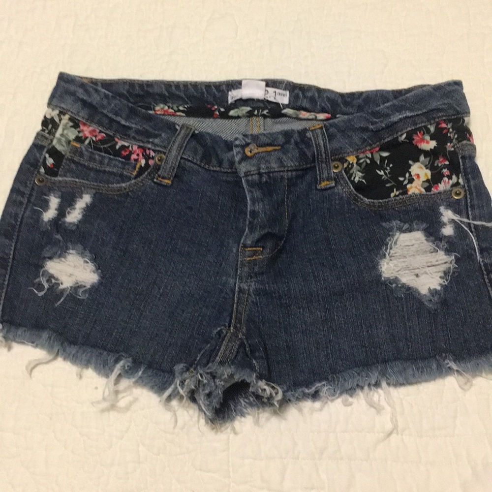 5/$25 Forever 21 Distressed Floral Denim Shorts